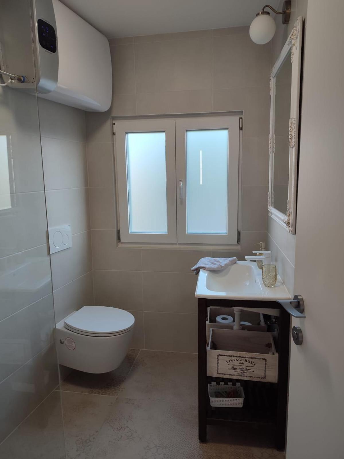 Central Studio Apartment Пула Экстерьер фото